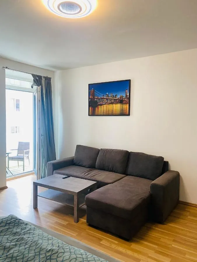 Siebenbrunneng. Nice Vienna Apartment